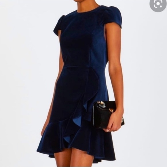 ALICE + OLIVIA Enid Ruffle Short Sleeve Cocktail Velvet Mini Dress Navy Size 2 - Picture 2 of 16